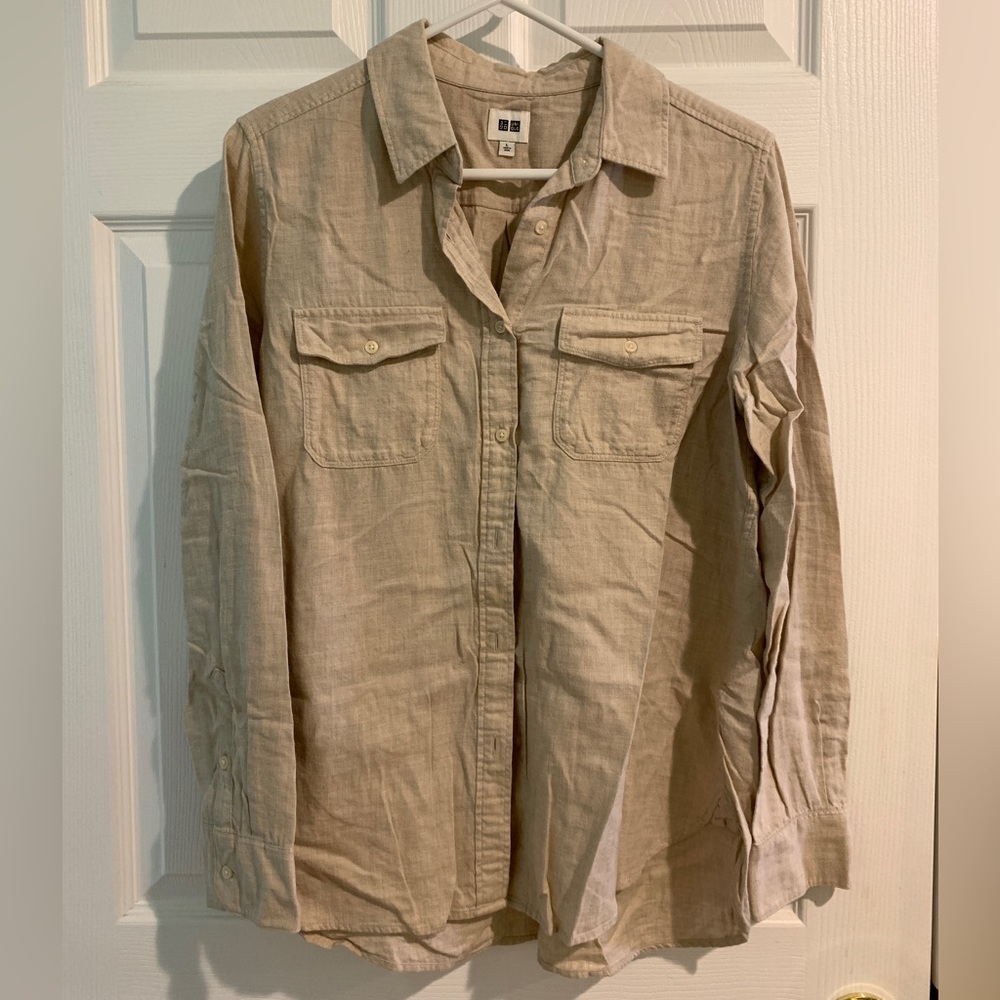 Uniqlo beige/tan button down